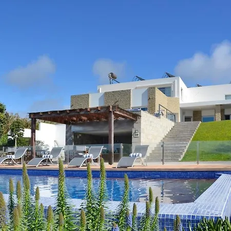 Isis Villa